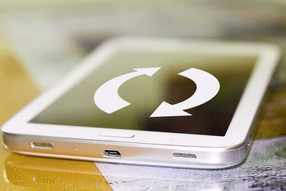 Why Does My Phone Keep Restarting on Its Own? | Recycell